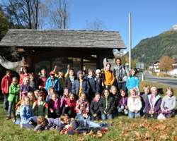 Gruppenfoto Schueler.JPG